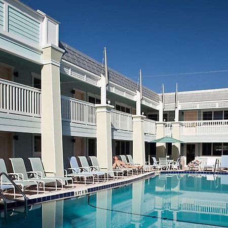 Resort Sixty-Six Холмс-Бич Экстерьер фото